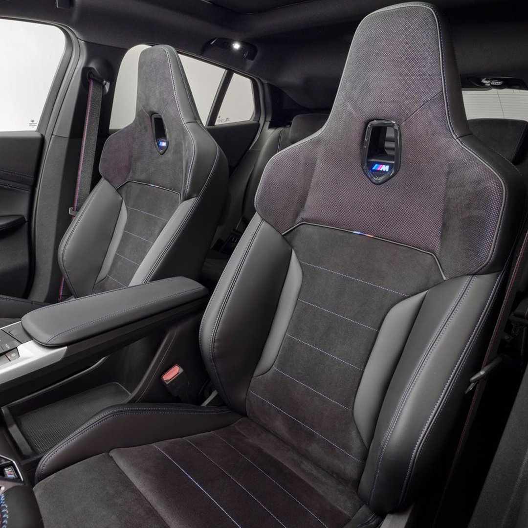 2024 BMW X2 Interior Bucket Seats
