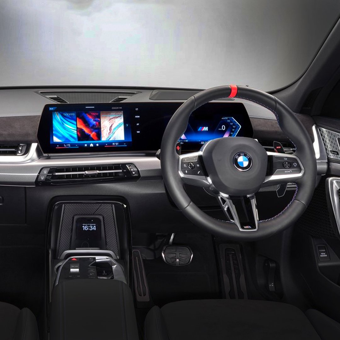 2024 BMW X2 Interior