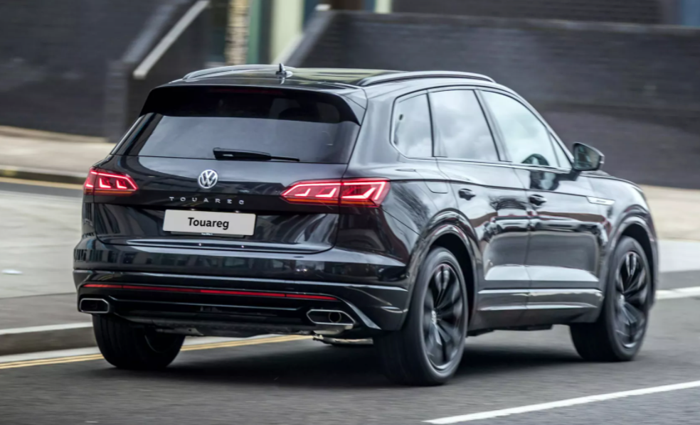 Volkswagen Touareg Black Edition exterior rear view